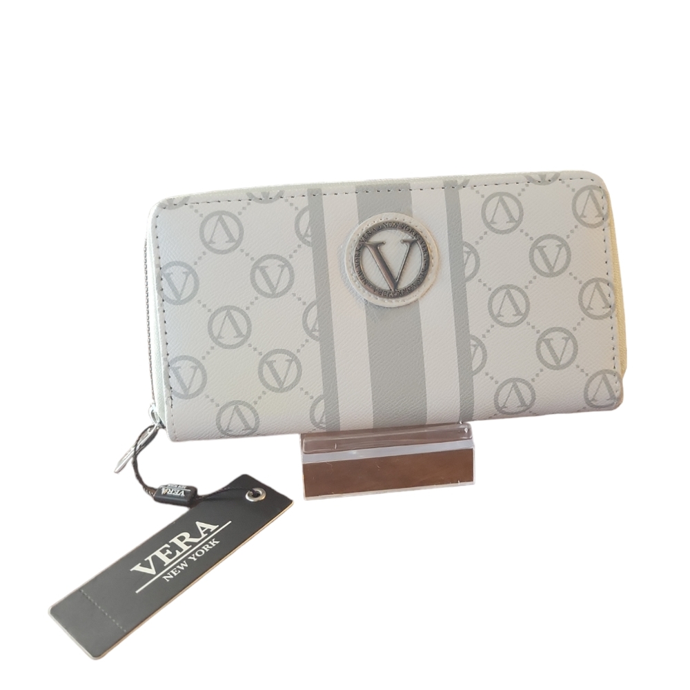 NWT Vera Zipper Wallet